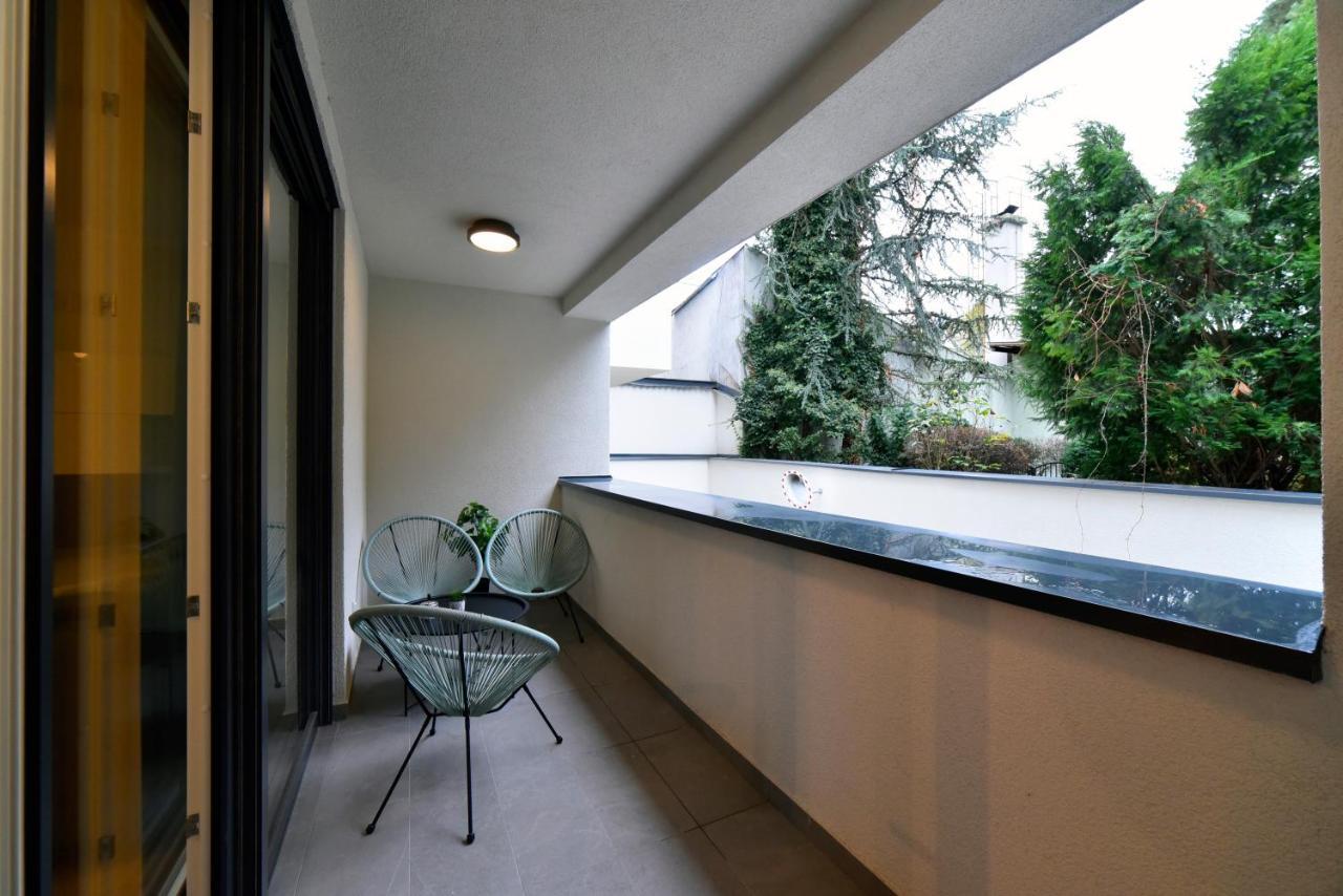 Ophelia Apartment With Parking Zagreb Buitenkant foto
