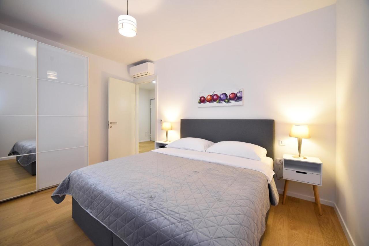 Ophelia Apartment With Parking Zagreb Buitenkant foto