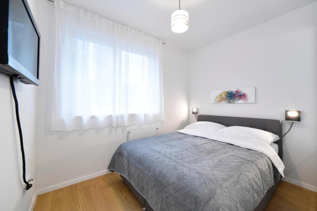 Ophelia Apartment With Parking Zagreb Buitenkant foto