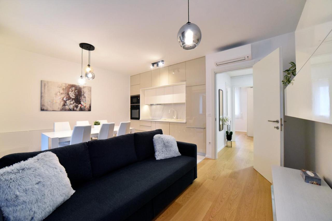 Ophelia Apartment With Parking Zagreb Buitenkant foto
