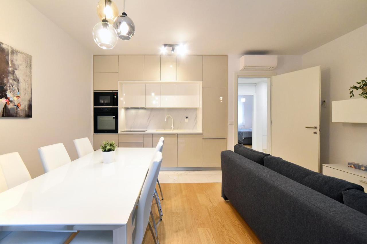 Ophelia Apartment With Parking Zagreb Buitenkant foto